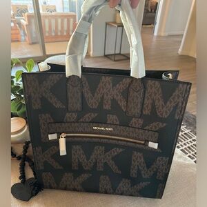 Michael Kors Multicolor Kenly Graphic with Logo Coated Canvas